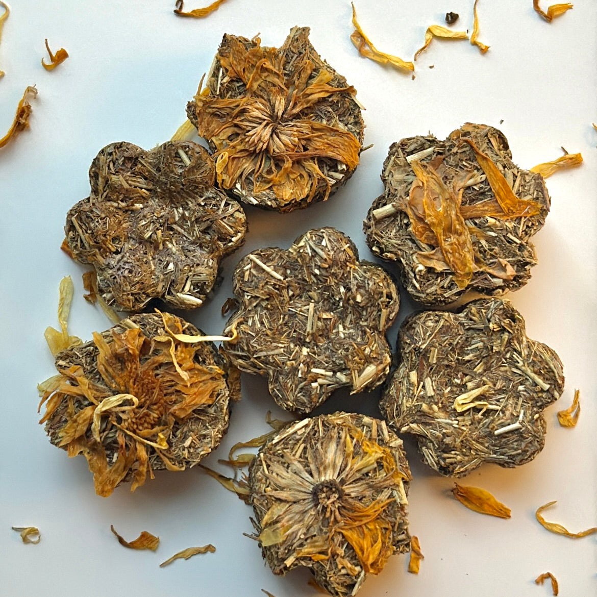 Chamomile Hay Bites- Bunny